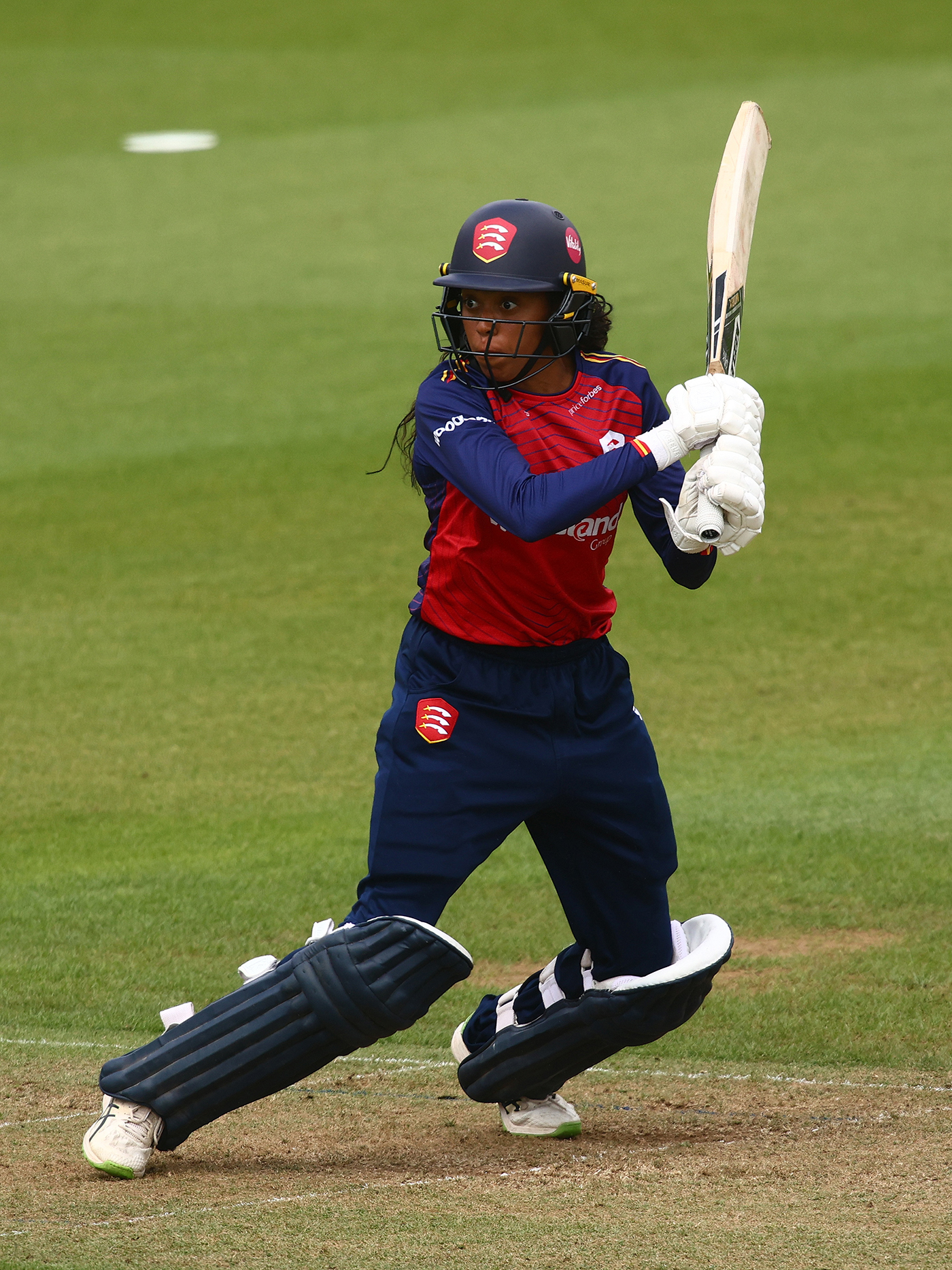 Lauren Winfield-Hill, Sterre Kalis fifties not enough as Essex win nailbiter