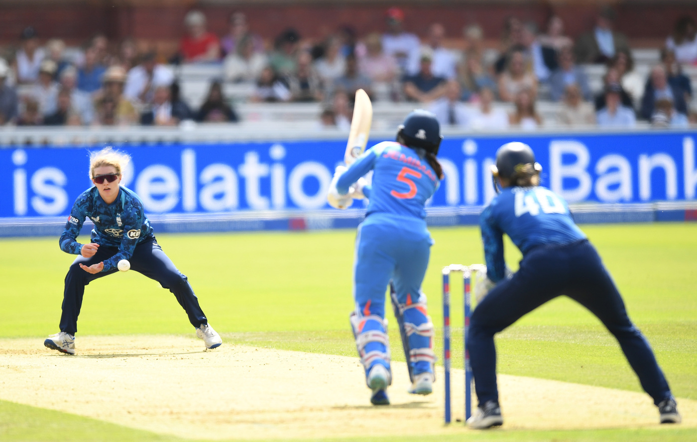 England seek 'momentum shift' in deciding ODI against India