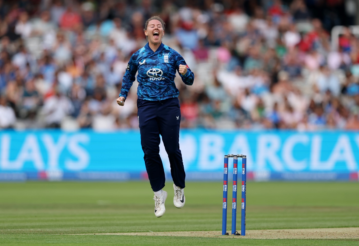 Linsey Smith achieves full-circle moment with first England central contract