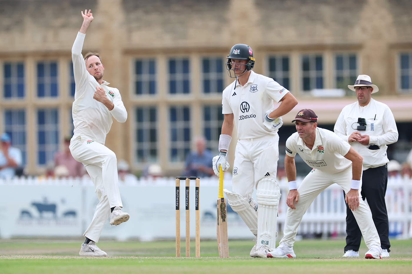 Lancashire beat clock as Hartley finishes off Gloucestershire with 11-wicket haul