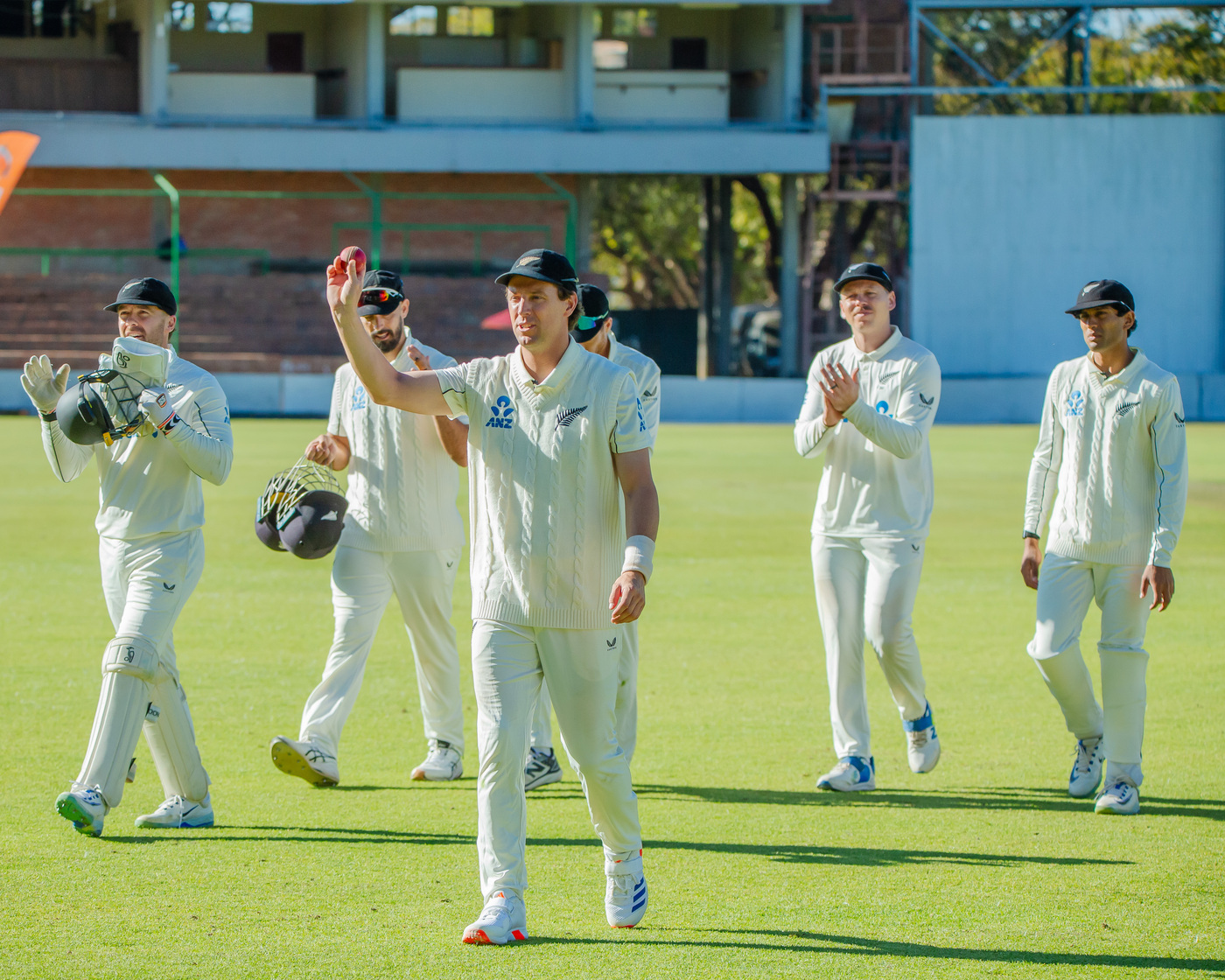 Henry six-for headlines New Zealand dominance on opening day