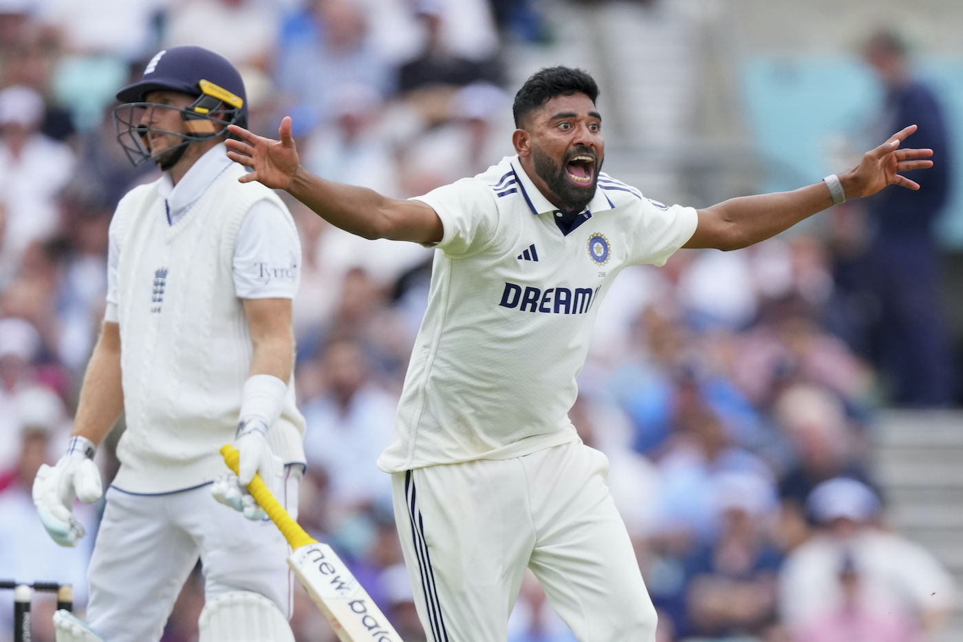 India fight back through Siraj, Prasidh after England's morning blitz