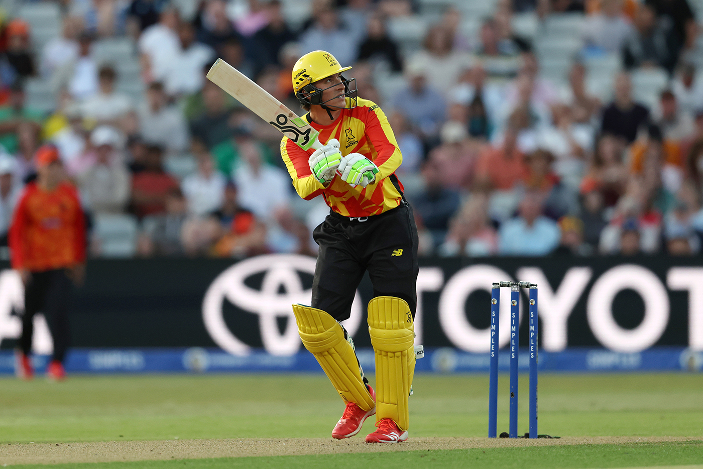 Ferguson, Banton launch Rockets season as Phoenix falter