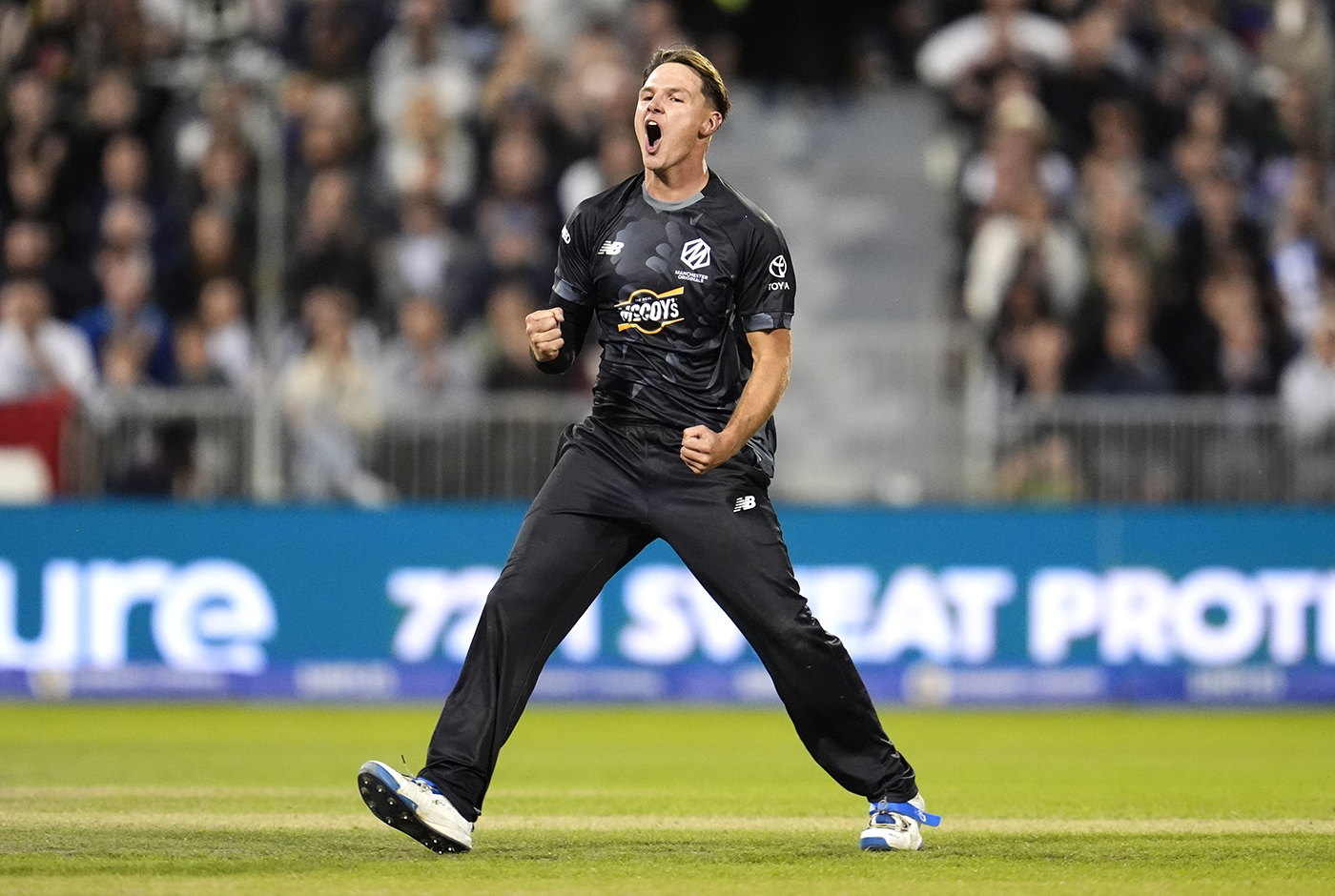 Sonny Baker wins first England call-up, Jacob Bethell to captain in Ireland