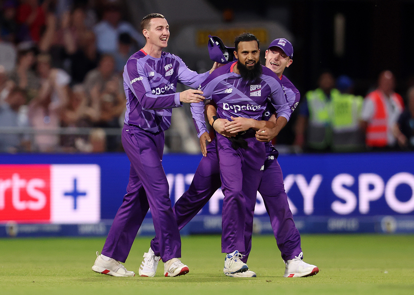 Rashid leads defence as Superchargers go top