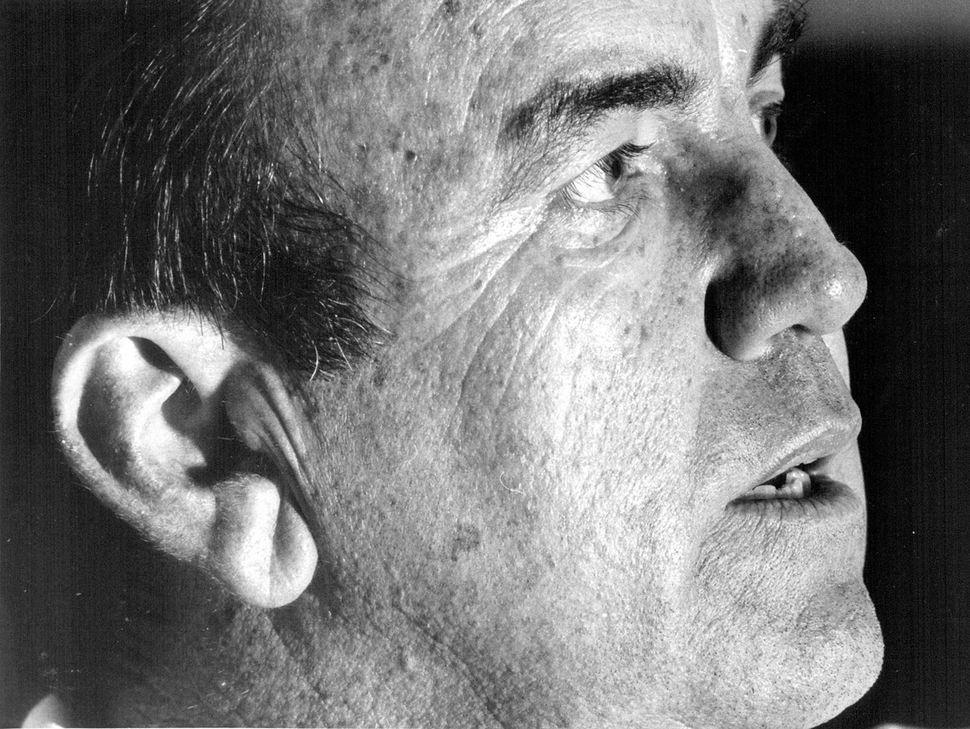 Former Australia captain and coach Bob Simpson dies aged 89