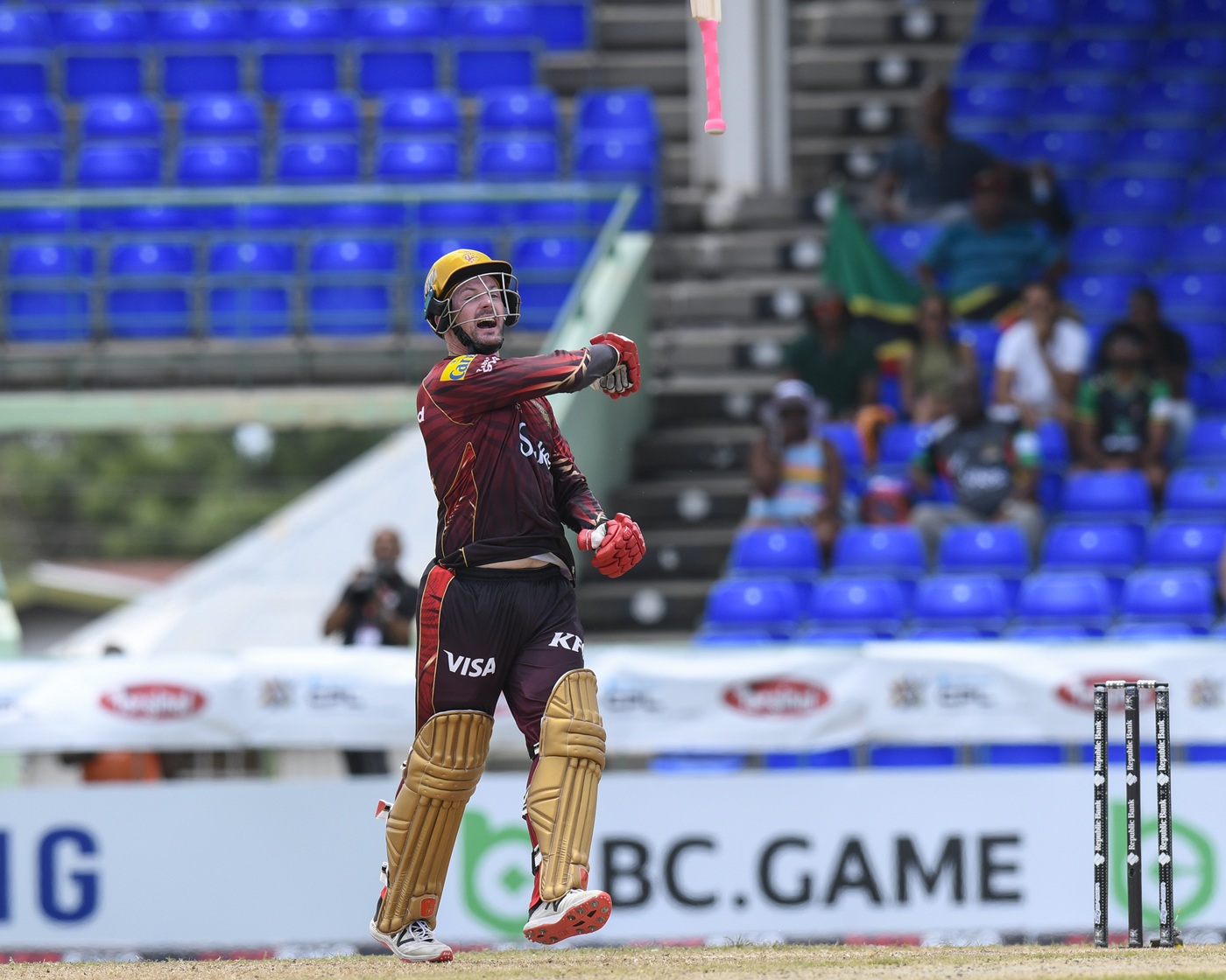 Munro celebrates TKR return with century and victory