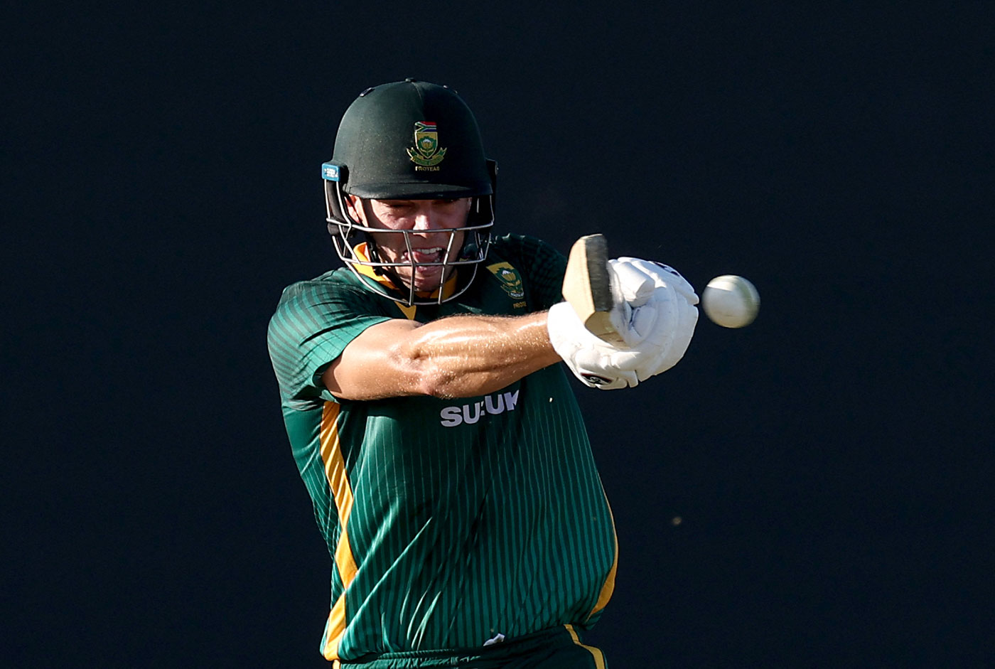Breetzke and Stubbs shine but South Africa slide to 277