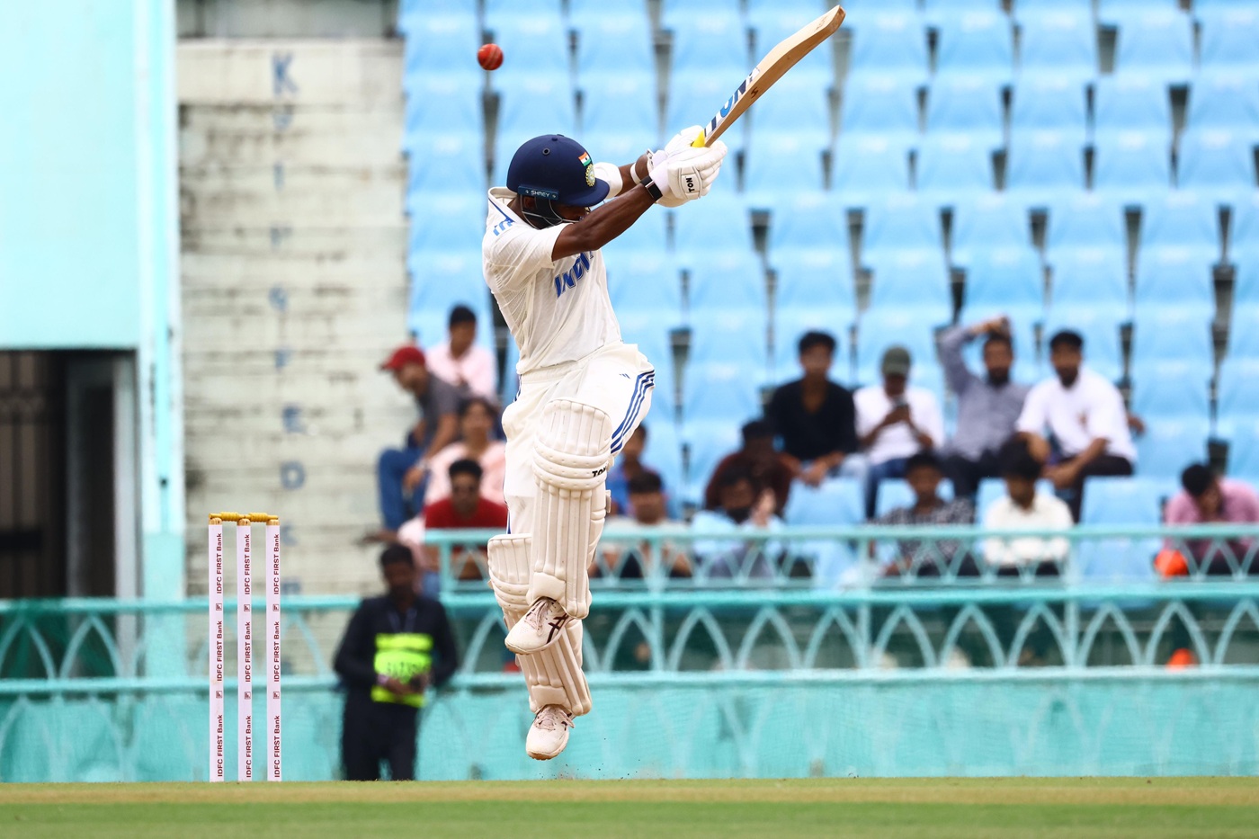 Bengal's Abhimanyu Easwaran run out after leaving crease to get drinks