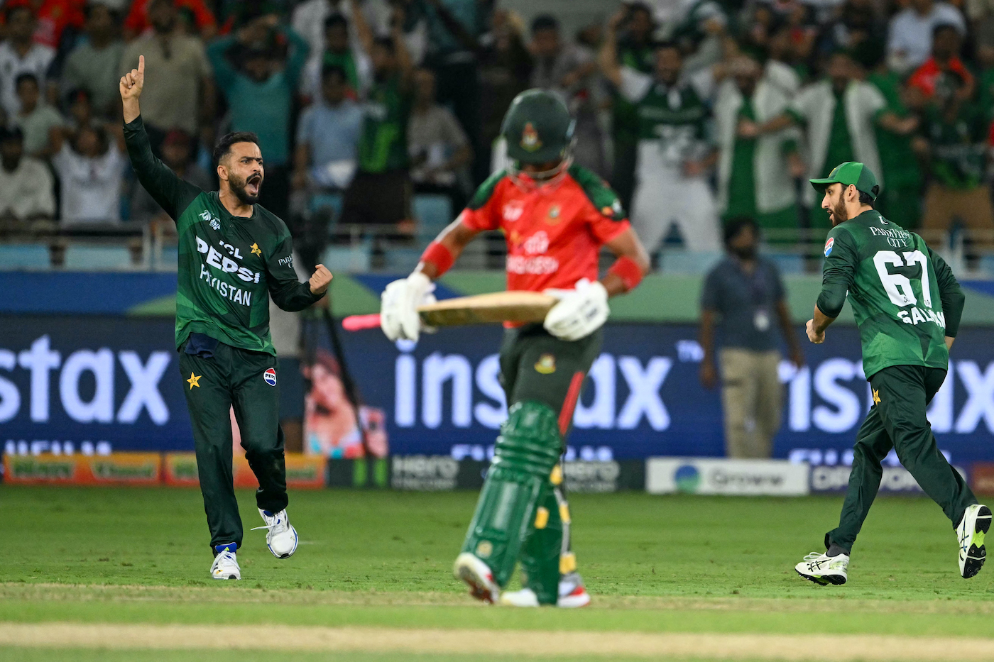Simmons rues dropped catches and 'bad decisions' as Bangladesh exit Asia Cup
