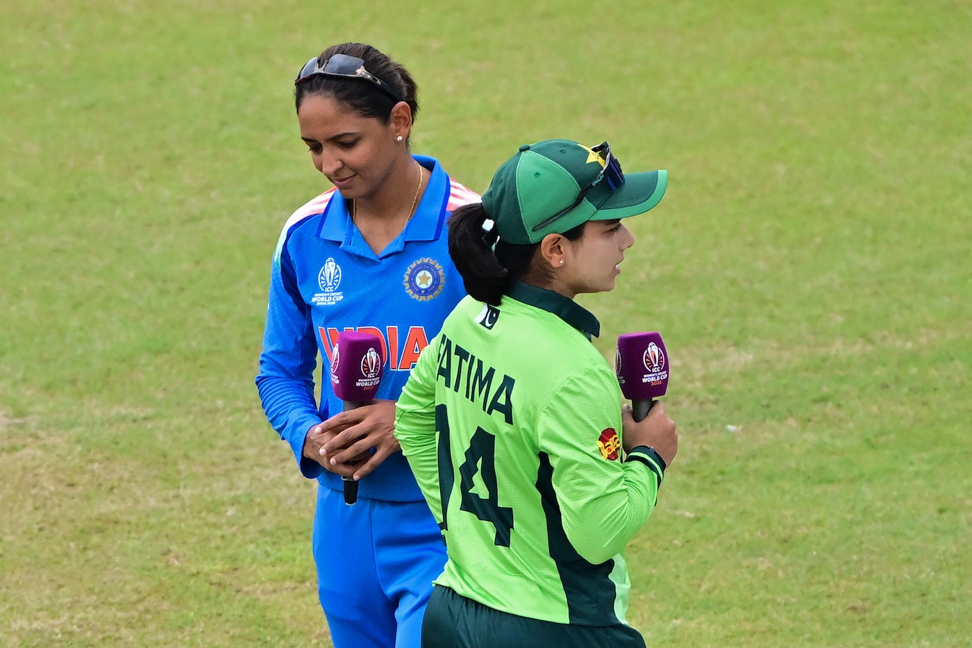 Pakistan bring in Sadaf Shamas and field; Renuka Singh replaces Amanjot Kaur for India