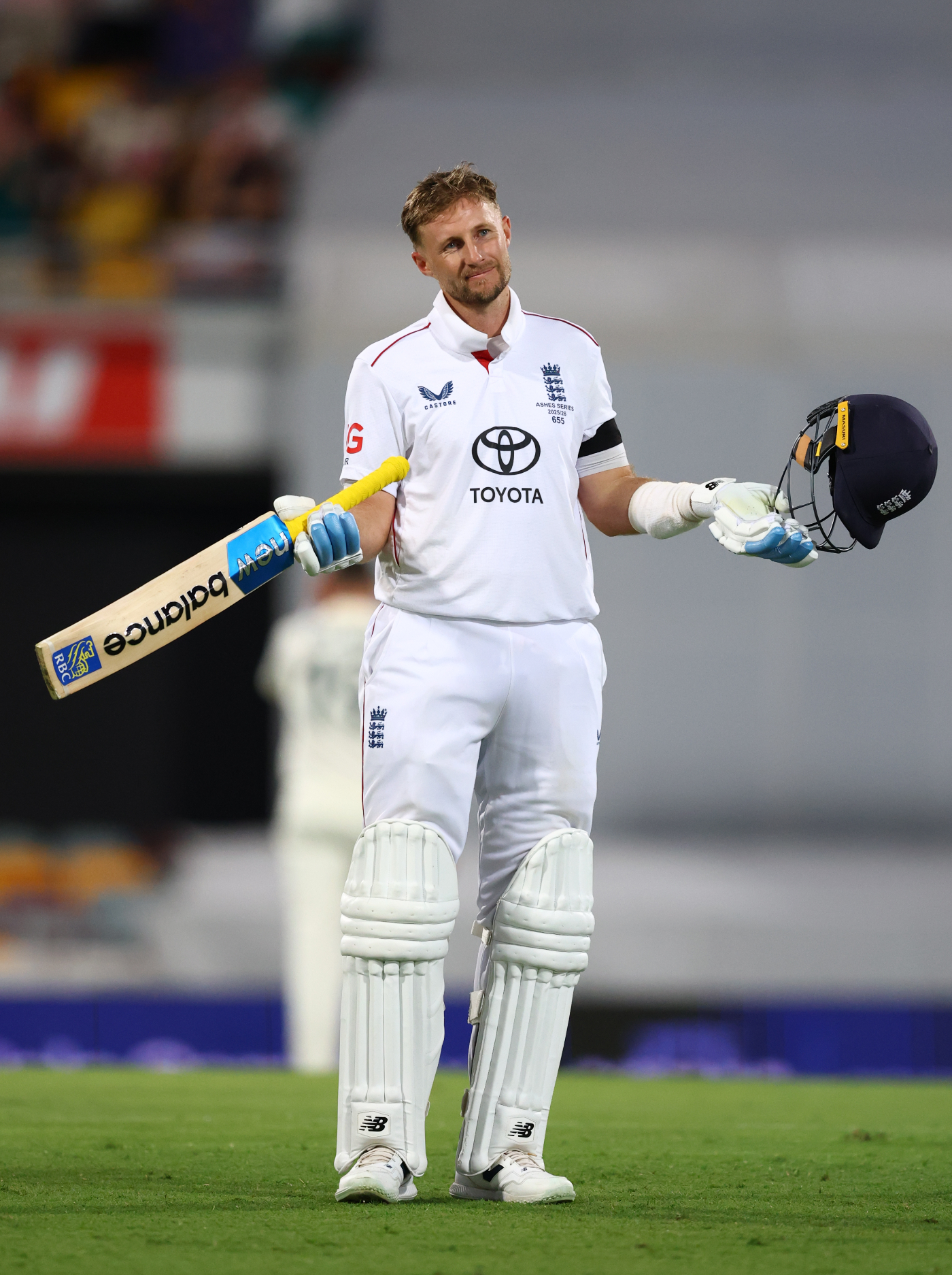 Root lifts weight of the world with an ironic shrug