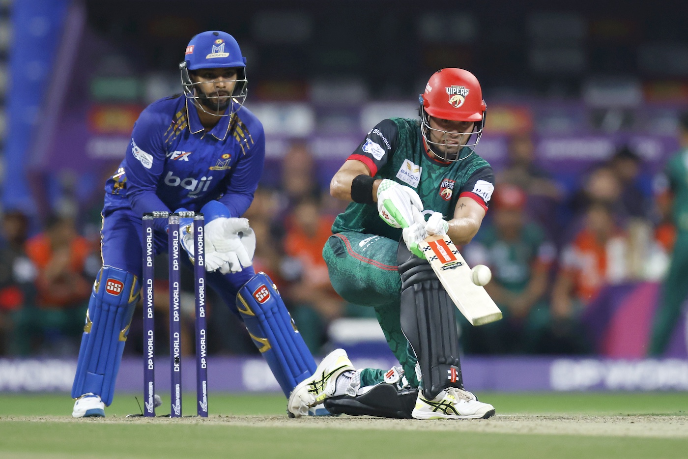 Pooran declines stumping, Holden retires out - big drama at ILT20