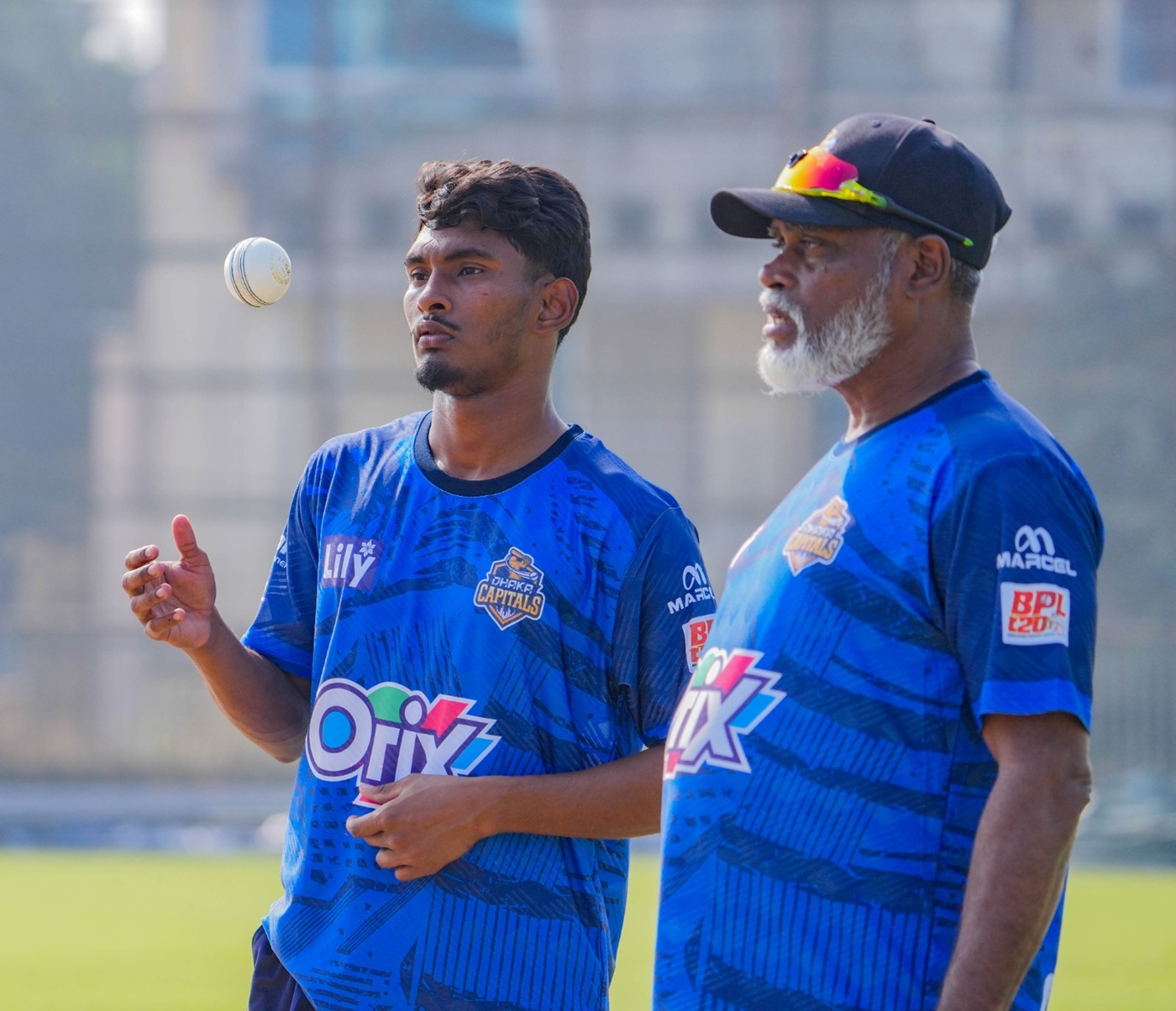 Dhaka Capitals assistant coach Zaki collapses before match