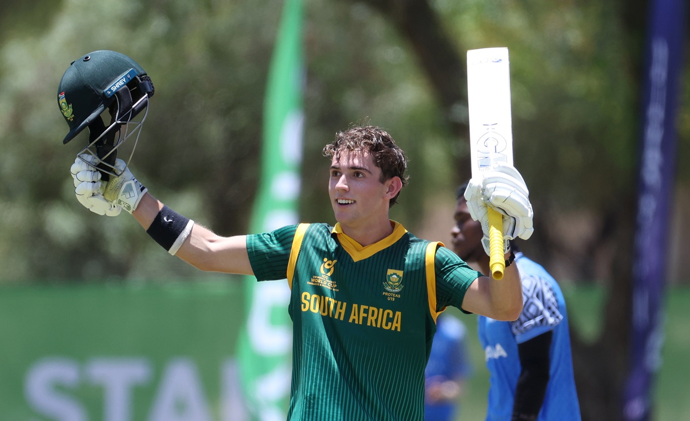 Van Biljon, Rowles keep South Africa U19s in driving seat