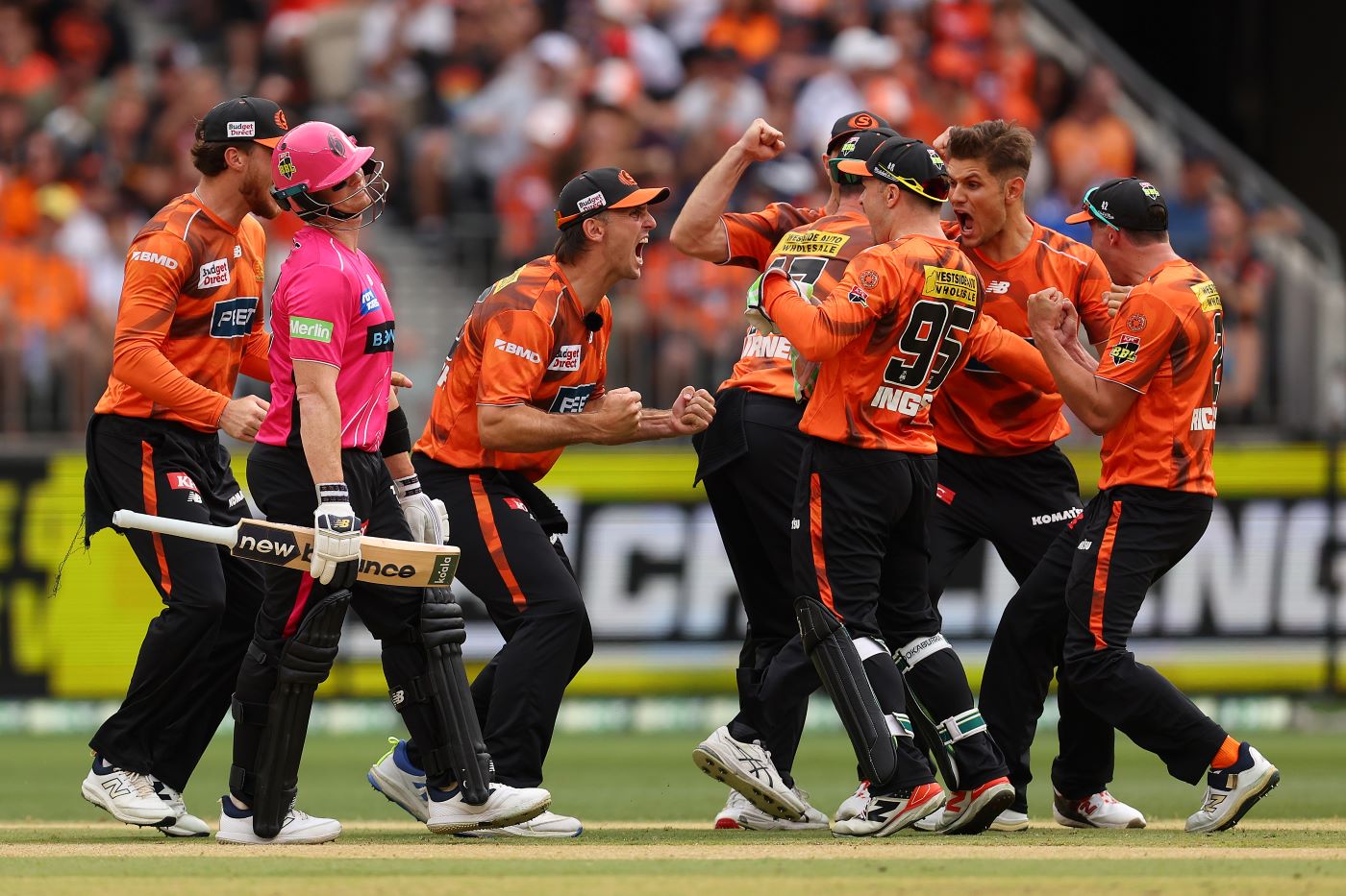 Payne and Richardson set up Scorchers to claim sixth BBL title