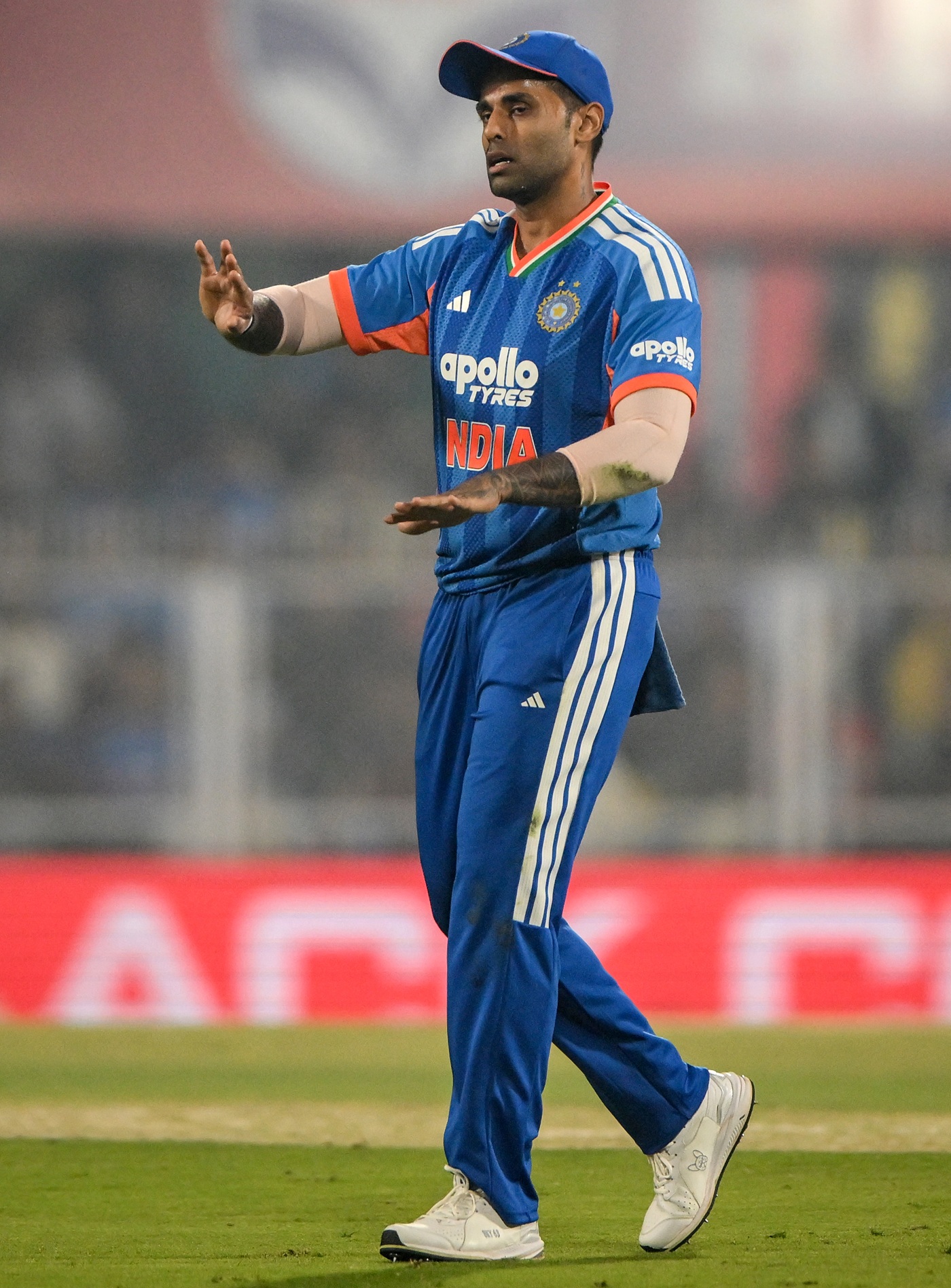 USA bowl, India pick Siraj with Bumrah out unwell