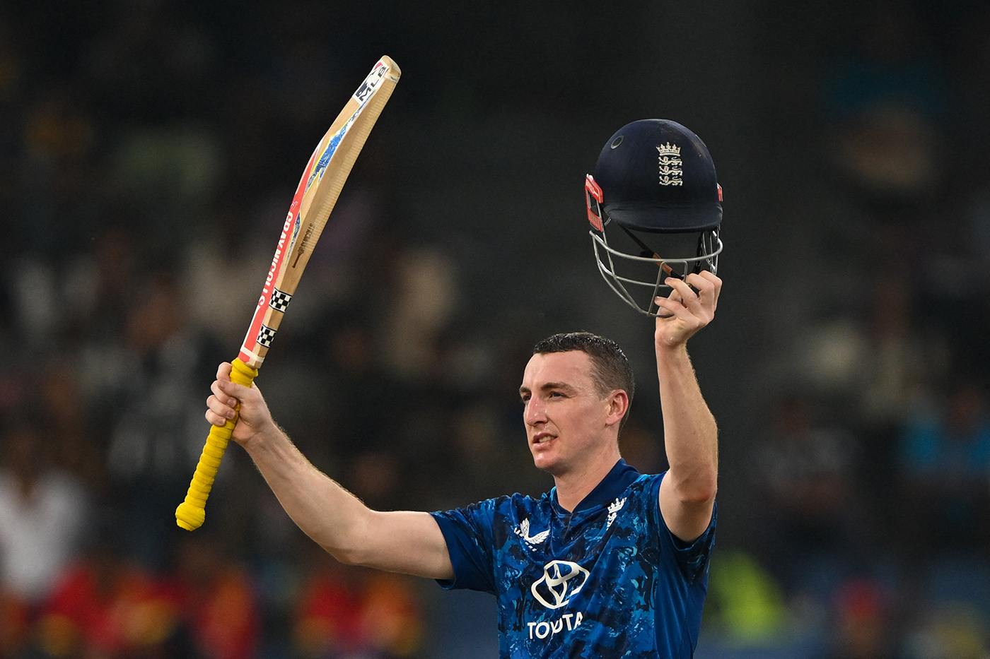 Harry Brook blasts England to imposing total in mammoth stand with Joe Root