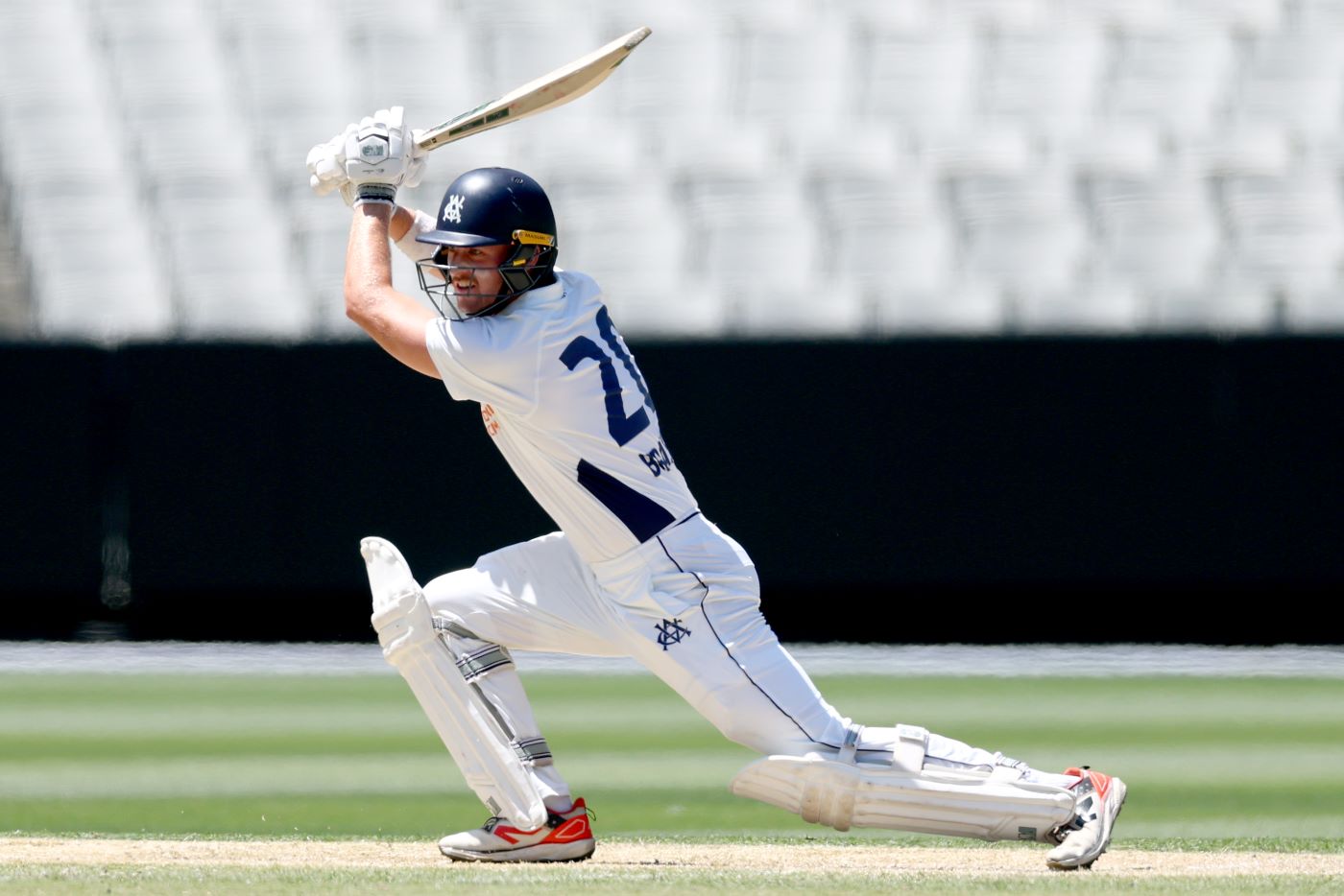 Brasher's defiant half-century keeps Victoria alive after Straker's strikes