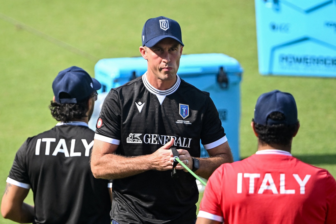 Italy opt to bowl; Scotland play Brad Wheal