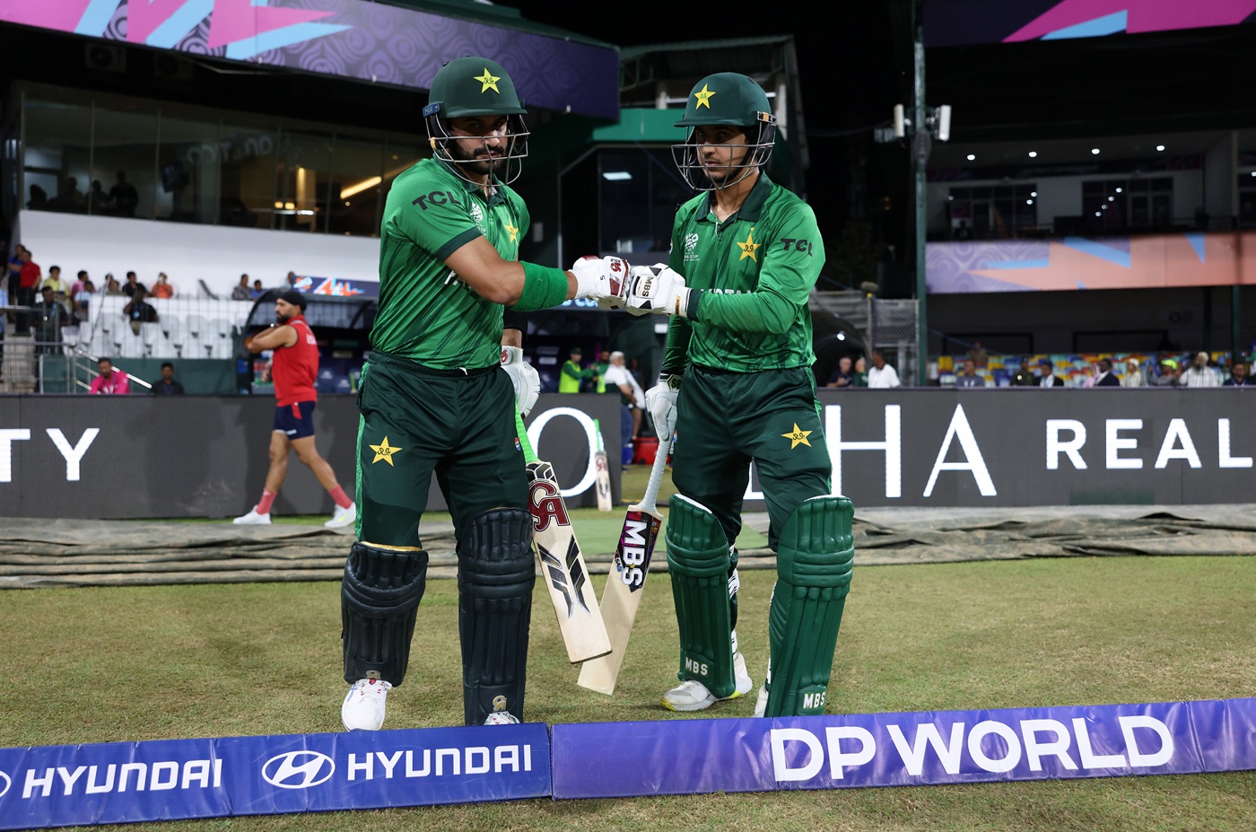 New-look Pakistan take on inconsistent Hong Kong for semi-final spot