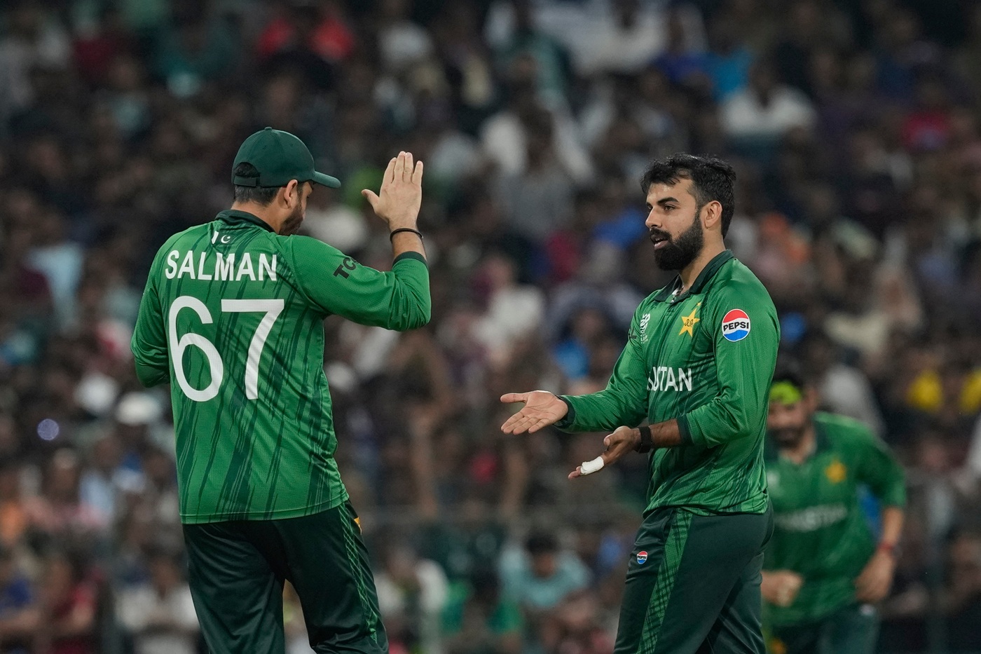 Spinners, Farhan seal comfortable win for Pakistan