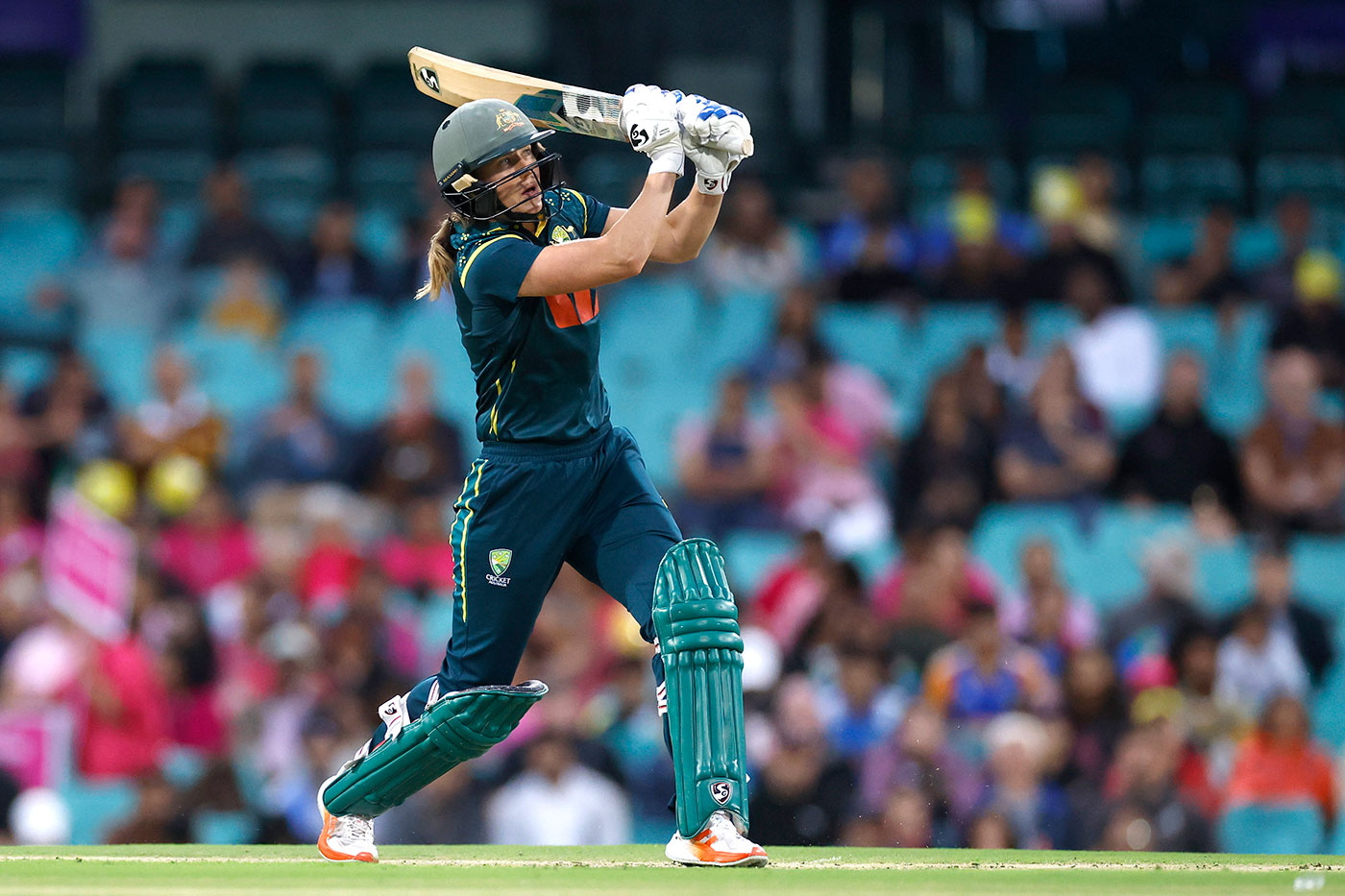 India choose to bowl, Amanjot replaced Patil, Australia unchanged