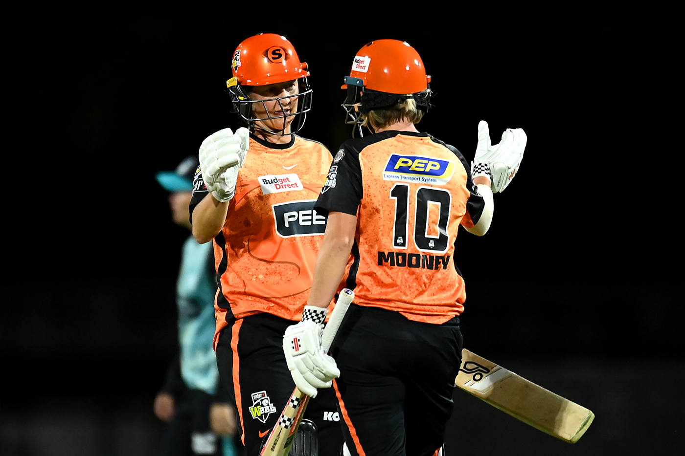 Beth Mooney, Sophie Devine earn £210,000 Hundred paydays