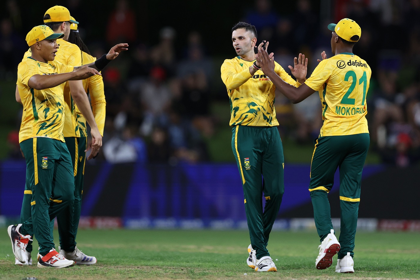 Mulder in as SA bowl; Clarkson, Ferguson in for NZ