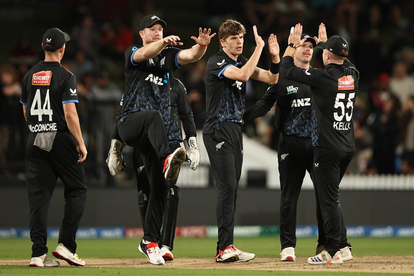 Devon Conway, bowlers star as New Zealand make it 1-1