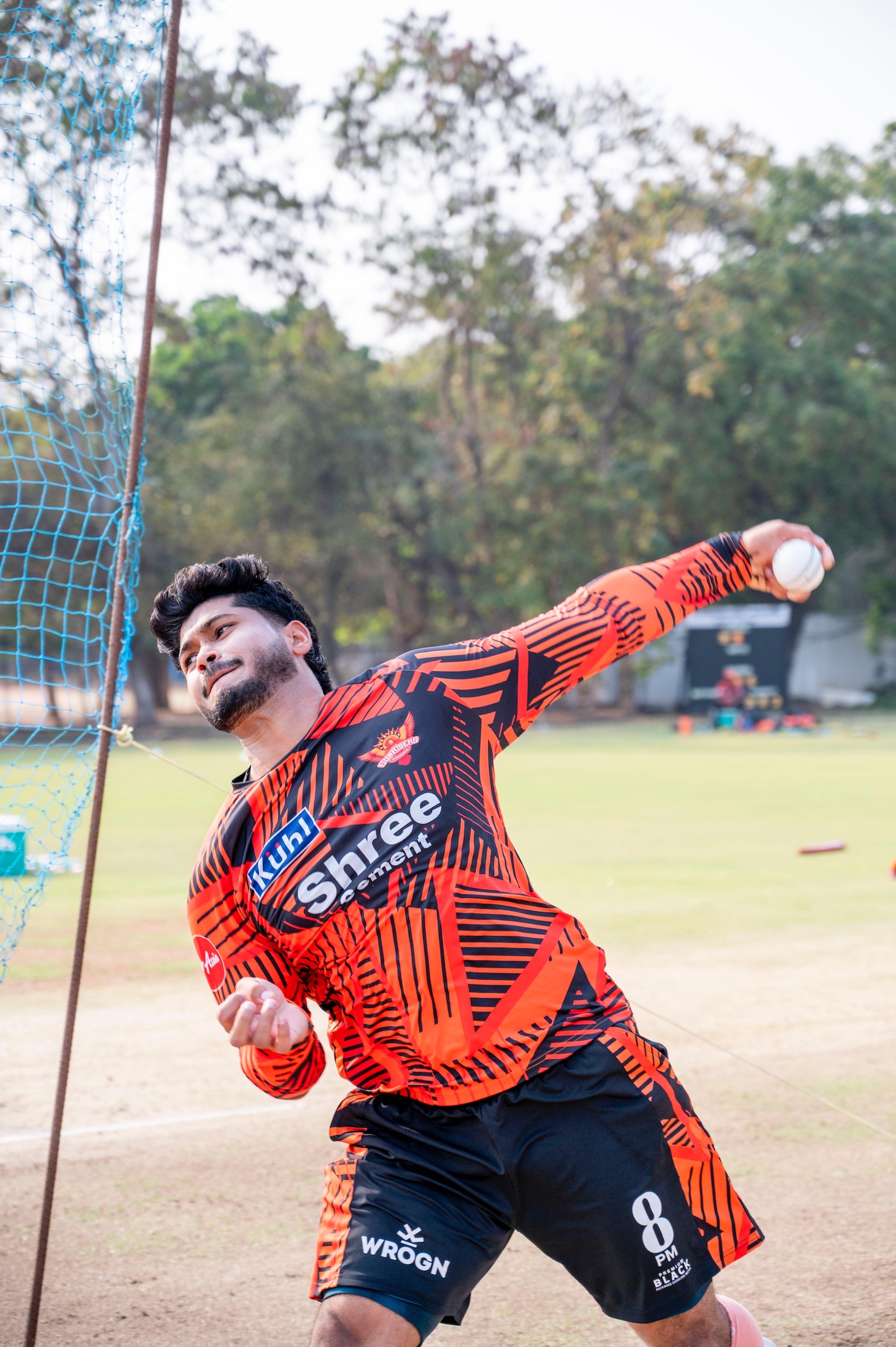 Shivang Kumar debuts for SRH; unchanged KKR bowl