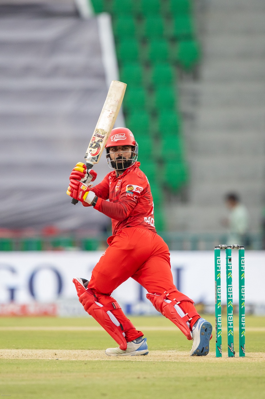 Minhas, Shadab seal comfortable win for Islamabad United