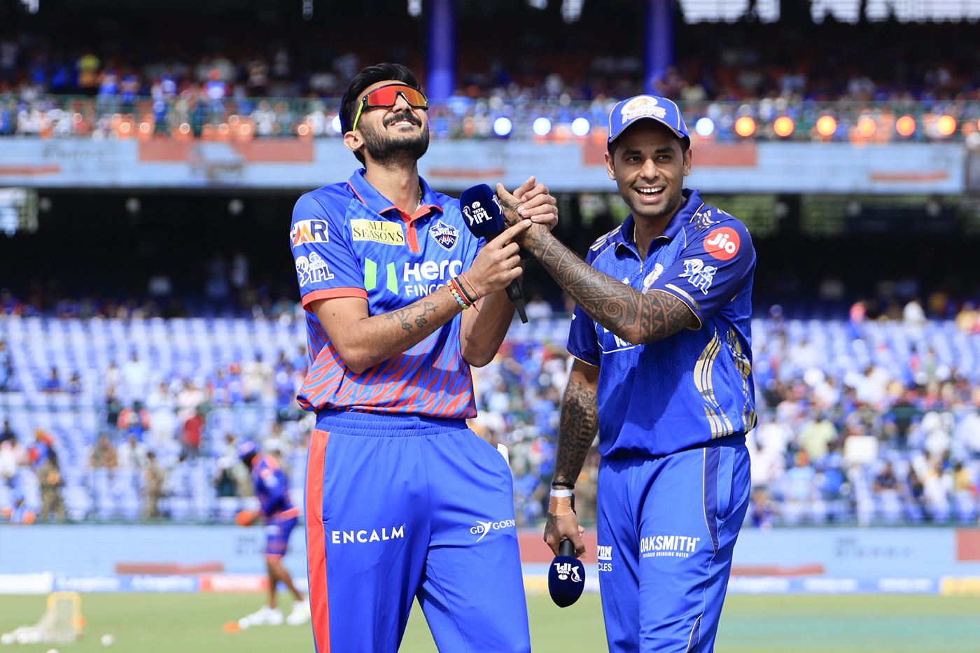 Unchanged DC bowl; MI make four changes with Hardik out