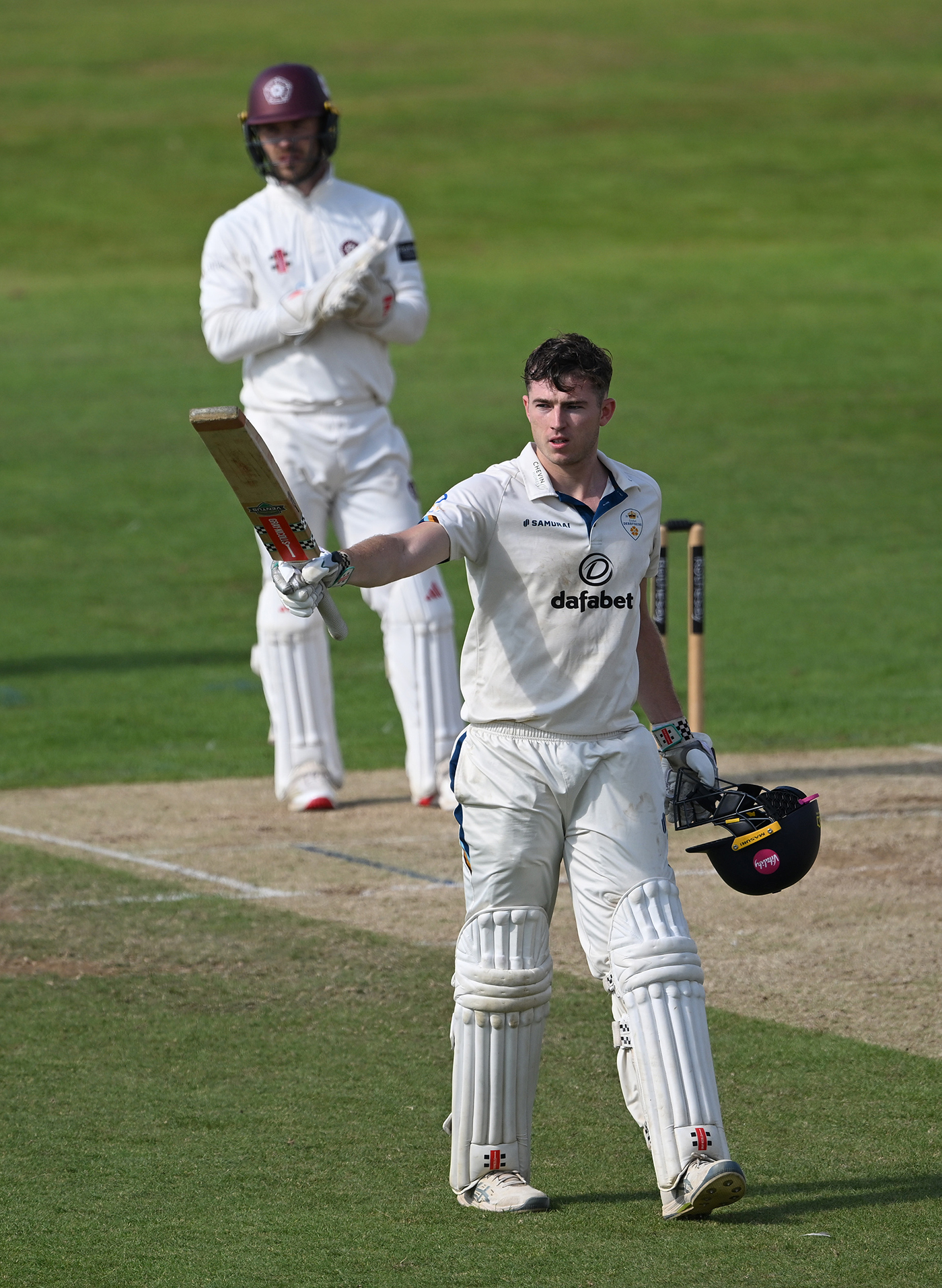 Andersson's double-hundred drives Derbyshire to daunting heights Andersson's double-hundred drives Derbyshire to daunting heights