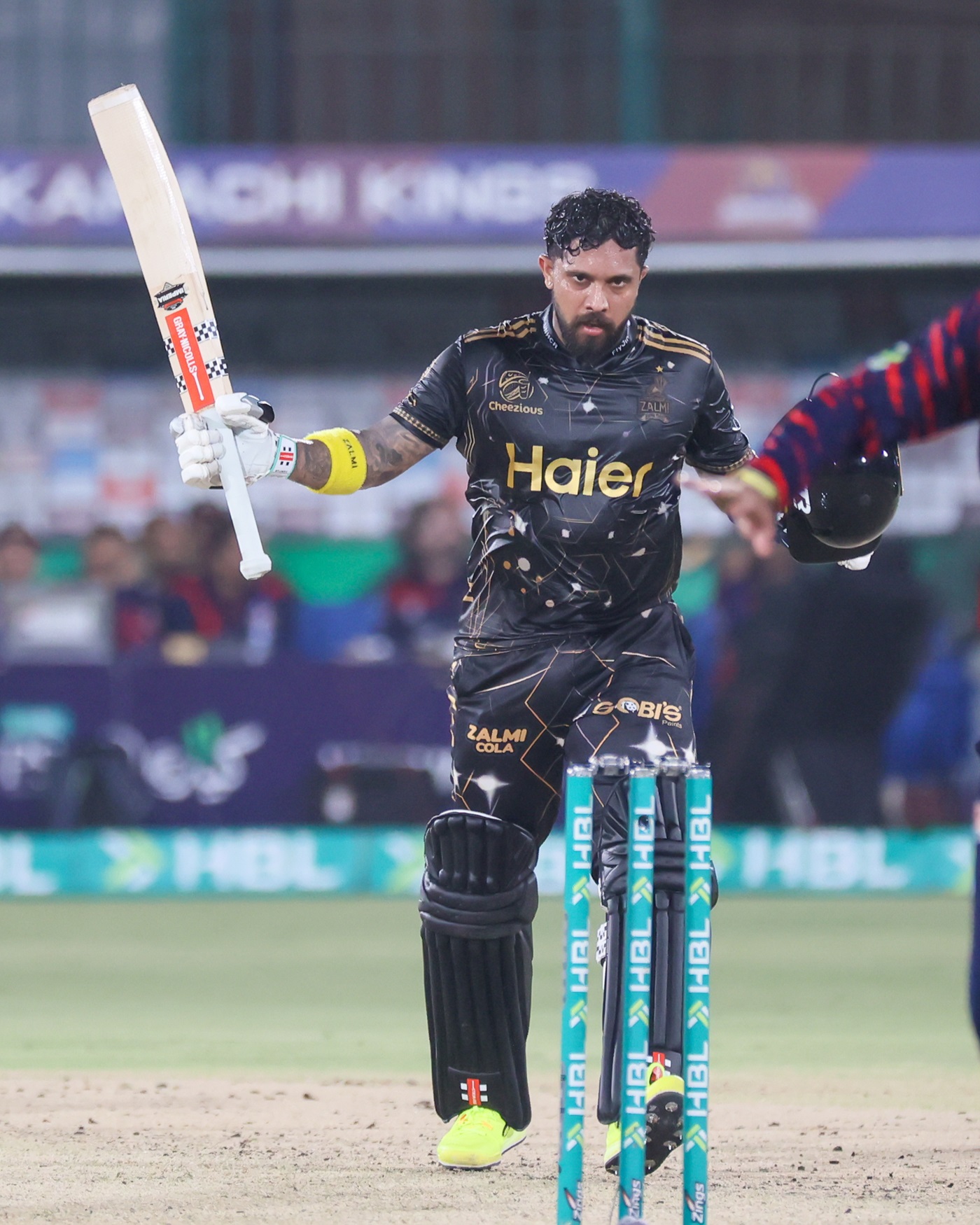 Mendis and Babar power Zalmi to record-breaking win over Kings