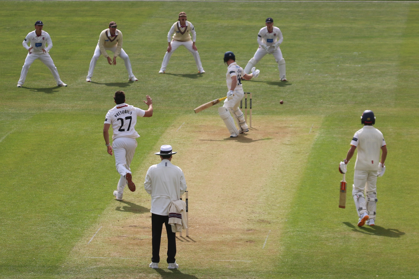 Shaw, Overton give Somerset edge on 15-wicket day