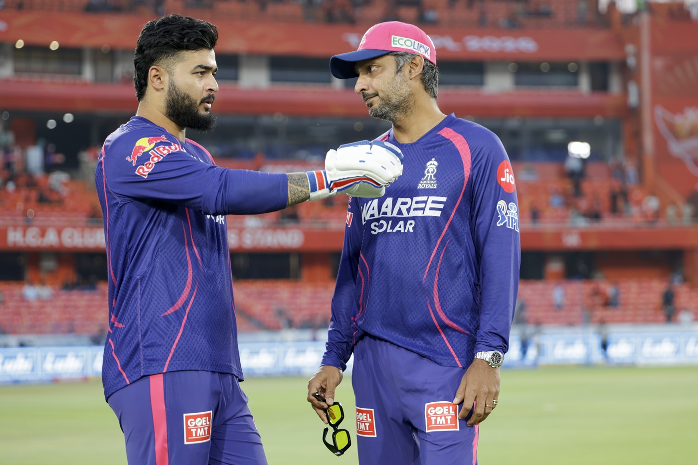 RR opt to bowl against SRH; both teams make two changes