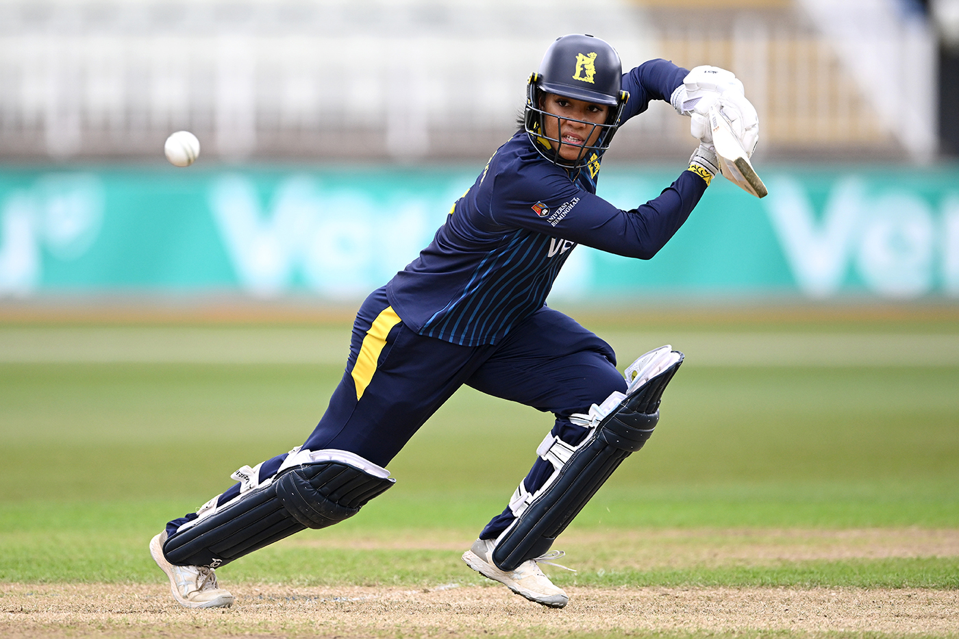 Warwickshire thwarted by weather after posting record 354 for 7