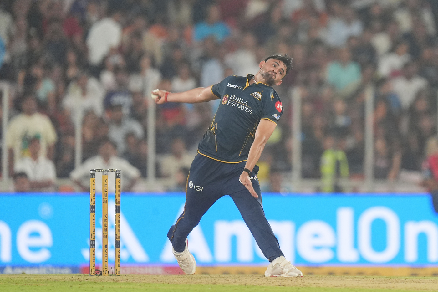 India hand Ashok Sharma a debut and bowl in opening T20I