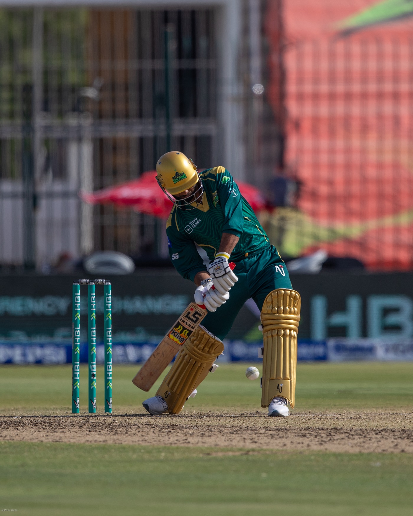 Sultans survive Abbas and Hasan's onslaught to clinch high-scoring game