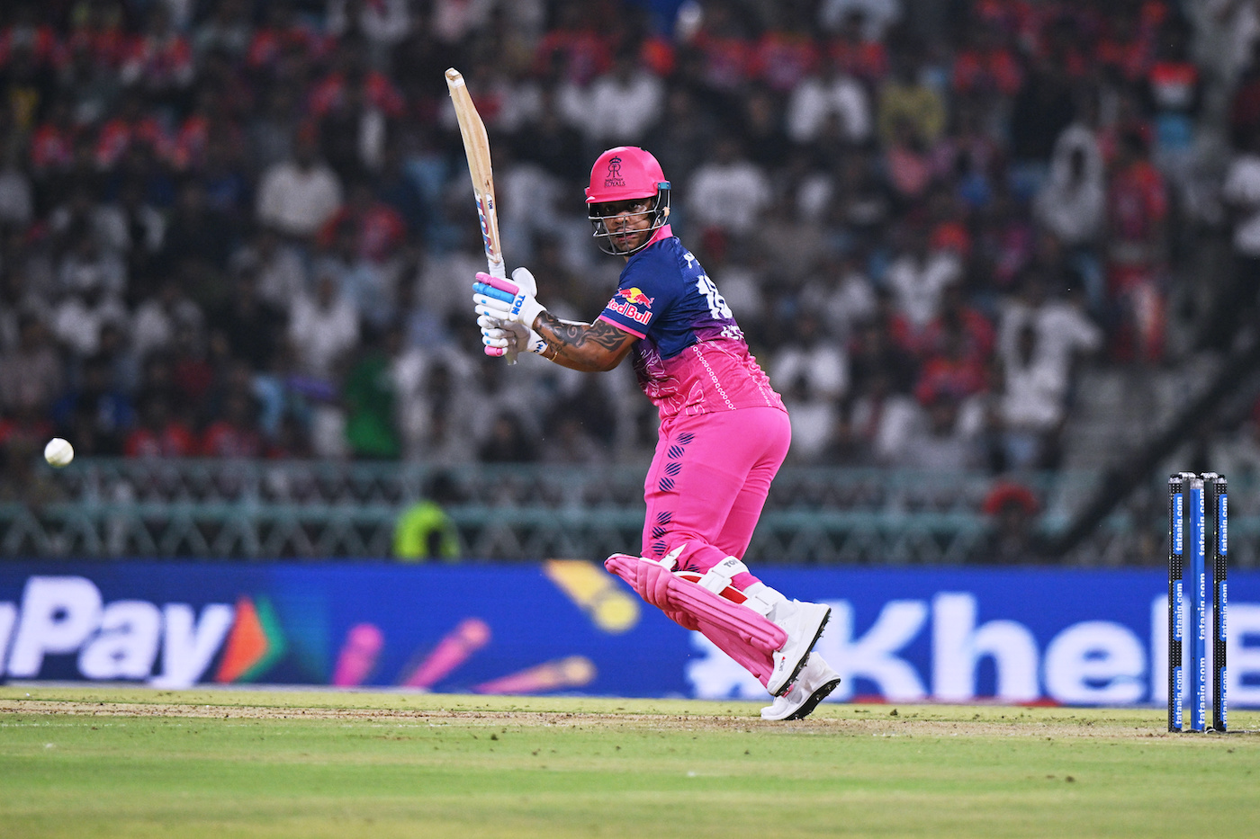 RR opt to bowl and leave out Hetmyer, Bishnoi