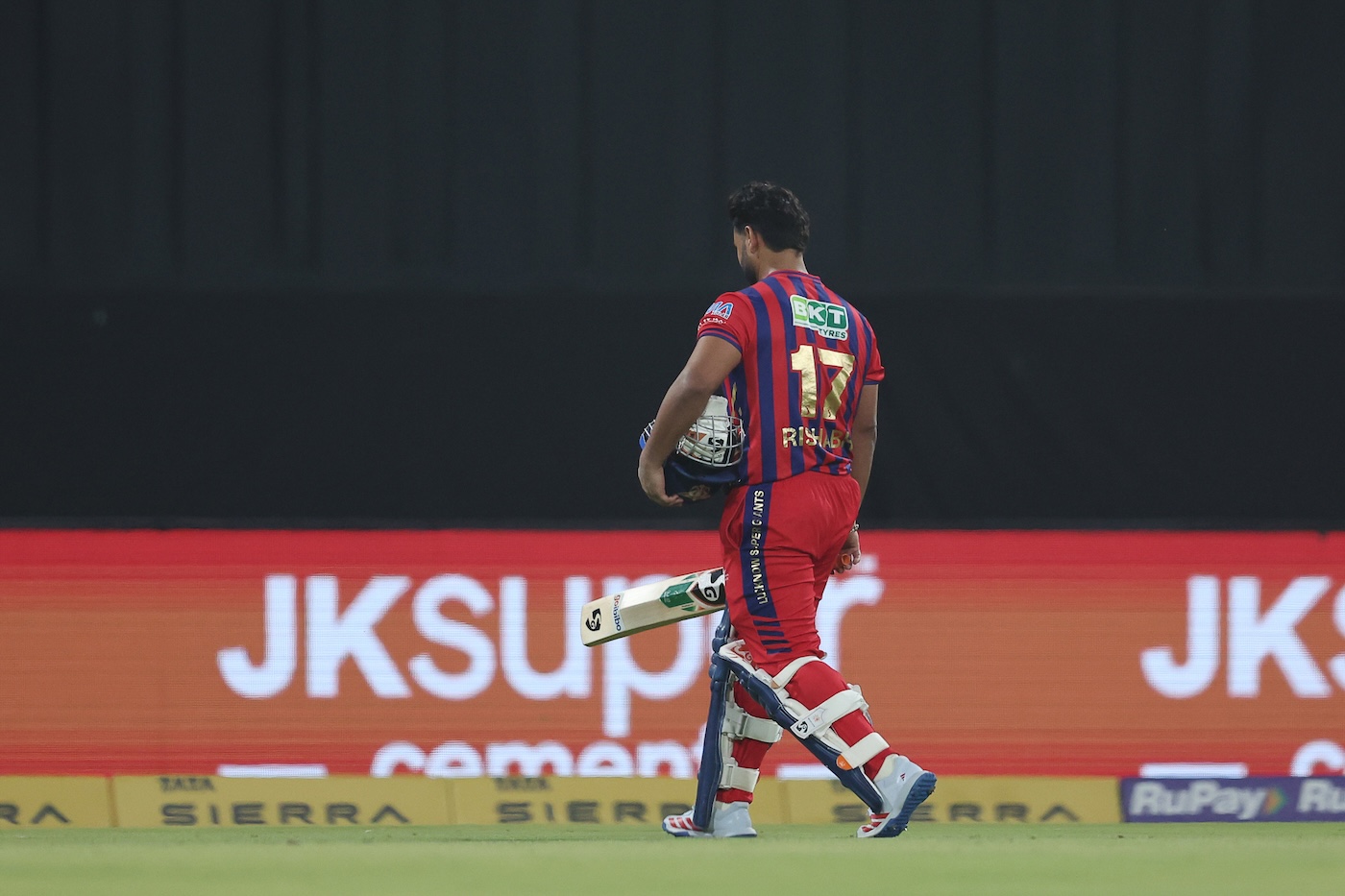 Playing 'more than one game in his head' confusing Pant