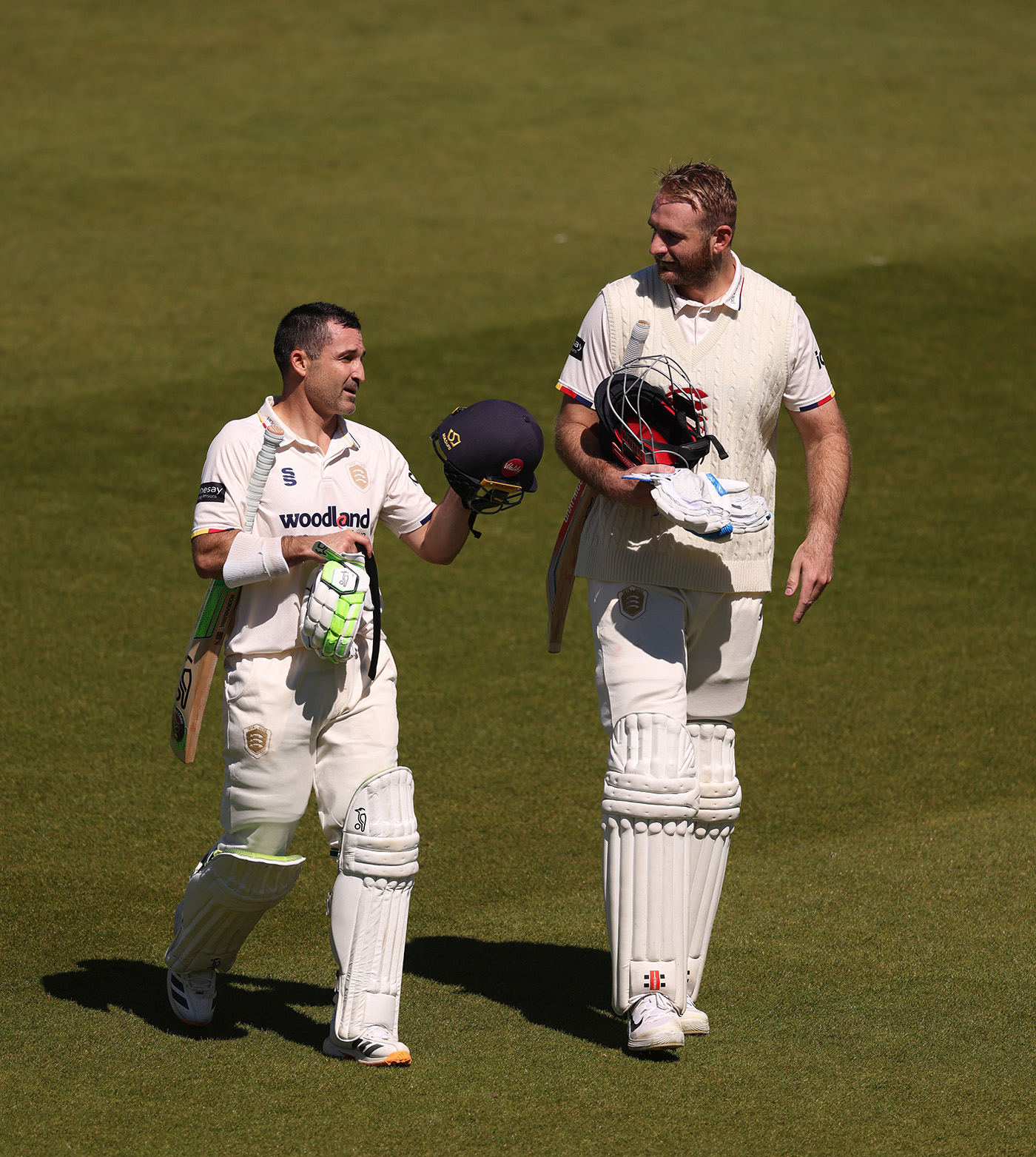 Paul Walter, Dean Elgar blunt Surrey's pace attack