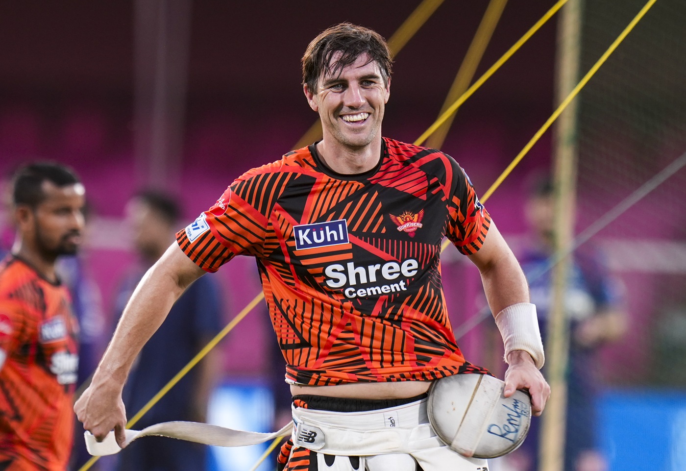 SRH bowl against GT in bid to go No. 1