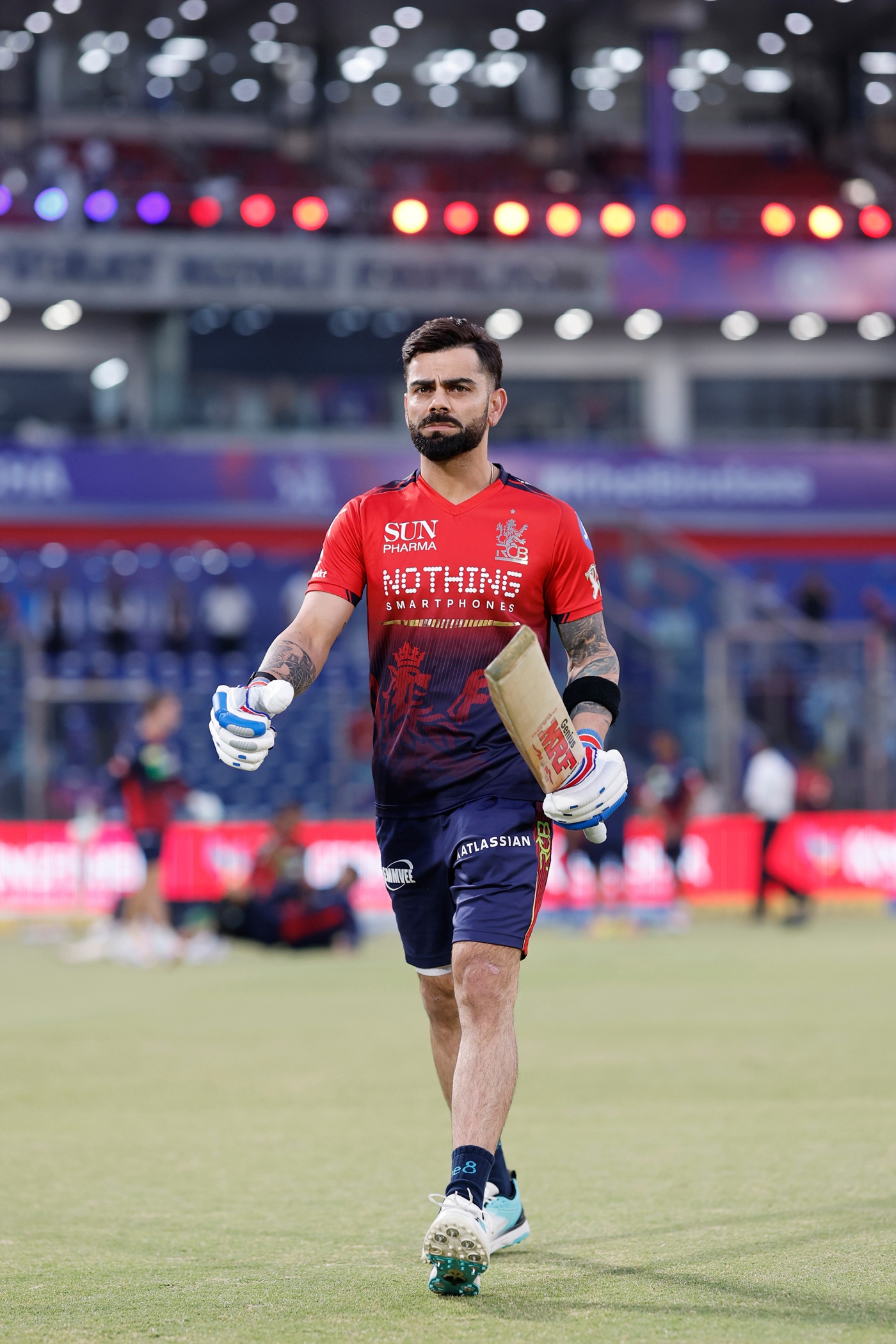 DC make three changes; RCB bowl first in Delhi