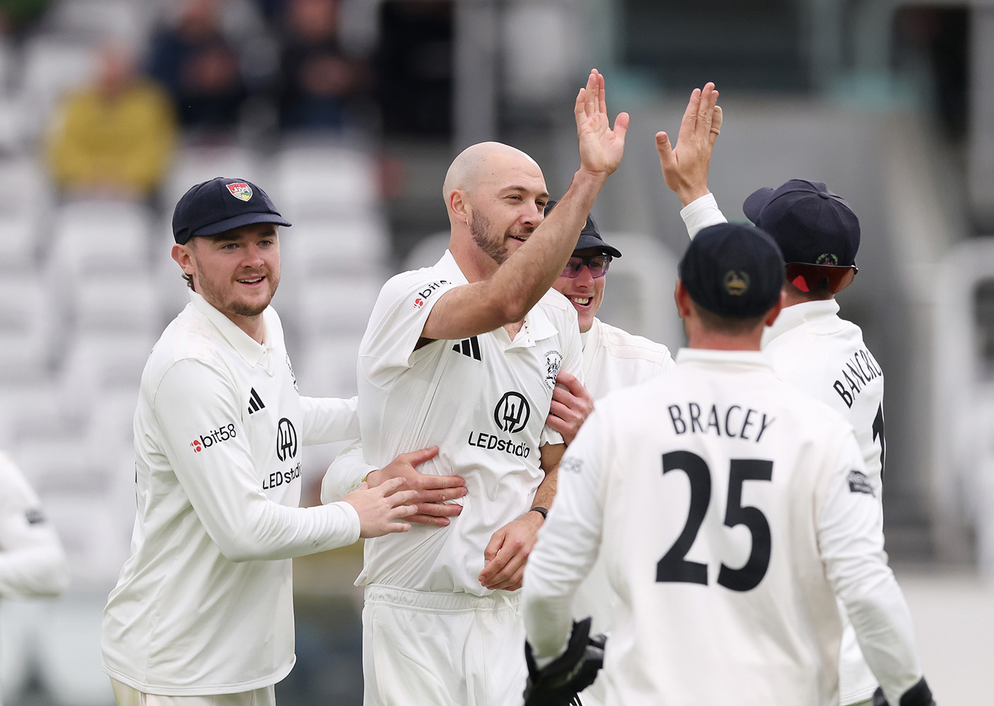 Pro bowling by Gabe Bell, Will Williams delivers season's first win for Gloucestershire