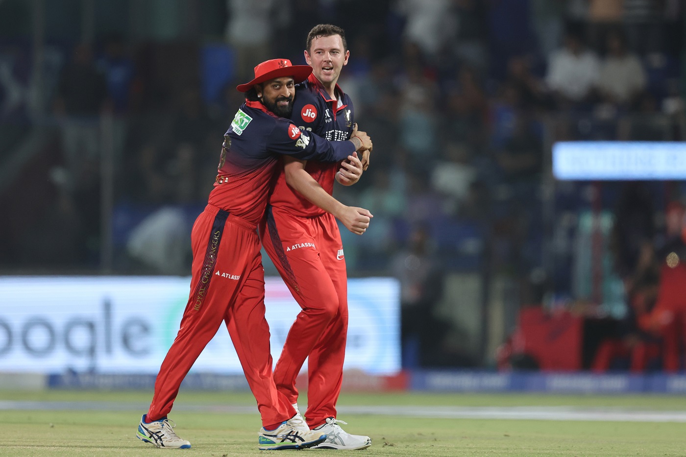 Hazlewood and Bhuvneshwar lead rout of Delhi Capitals
