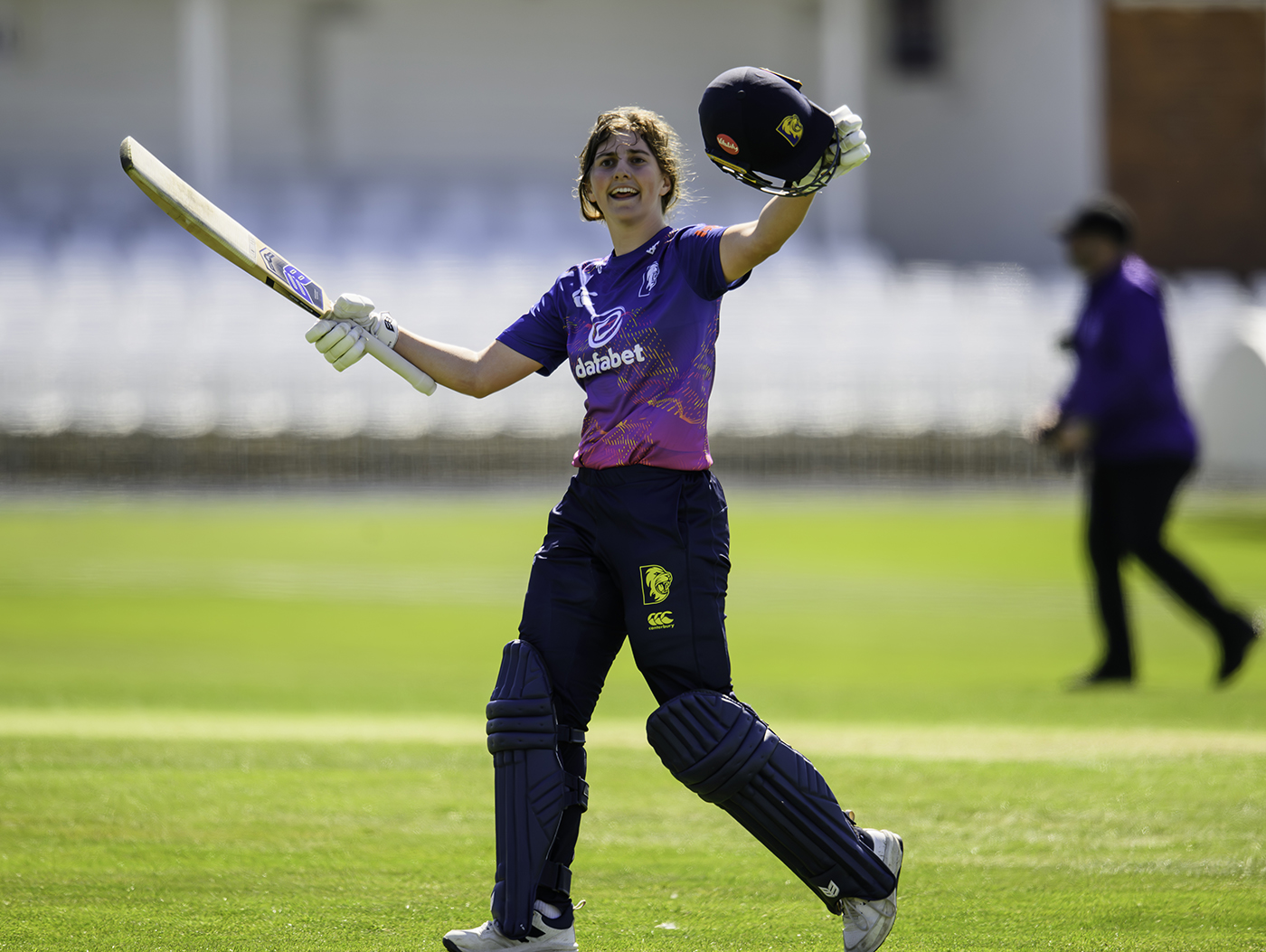 Turner, Jonassen centuries highlight thrilling tie