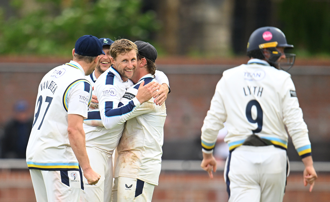Root and Bess share eight as Yorkshire complete come-from-behind win