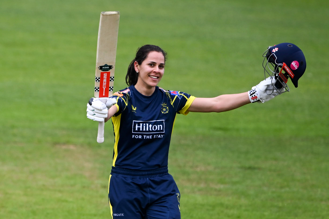 Bouchier blitz outdoes Odgers as Hampshire overwhelm Somerset